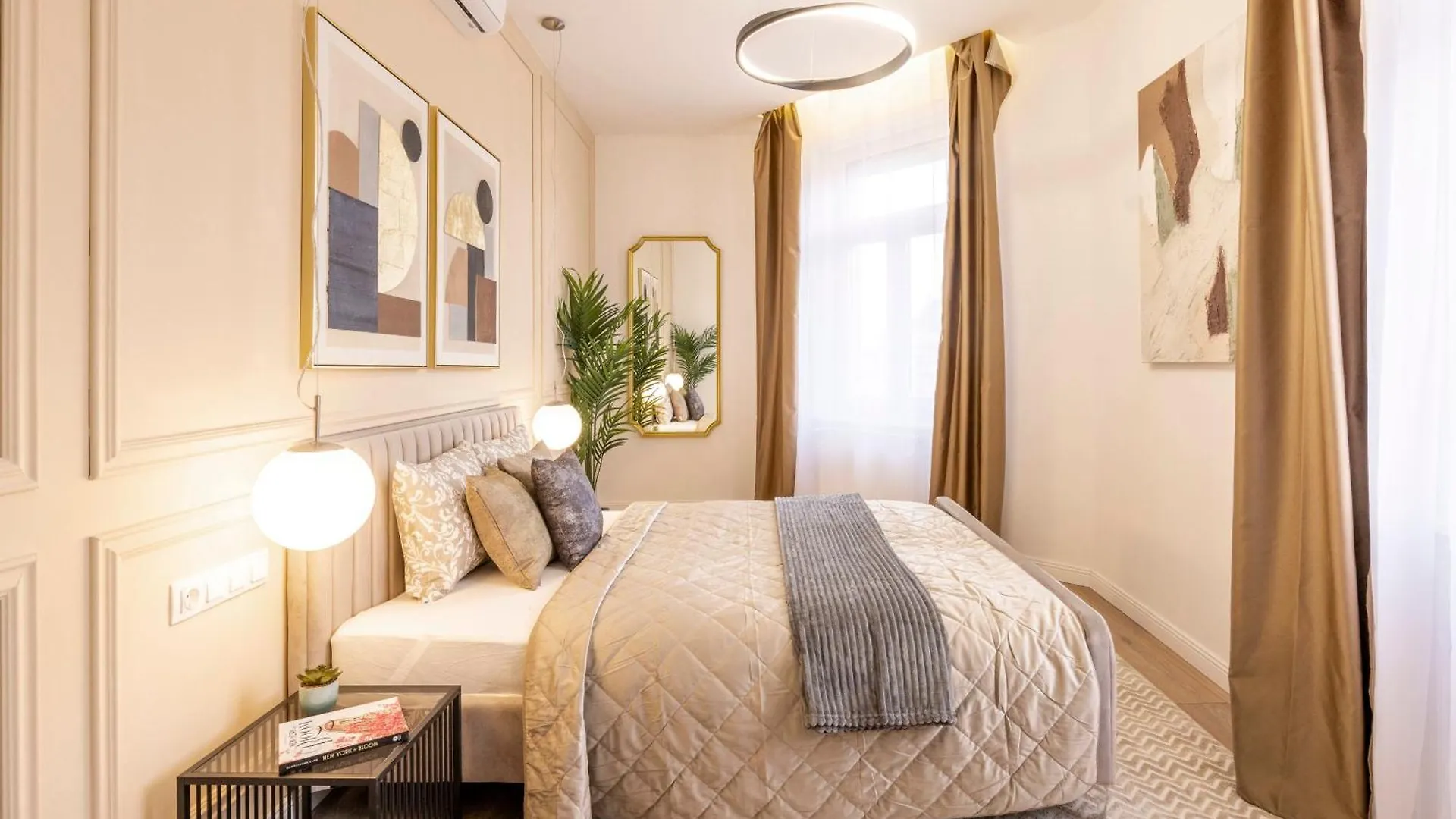 Luxury & Classy Central Apartment With 3Bedrm, 2Bathrm Budapest Hungary