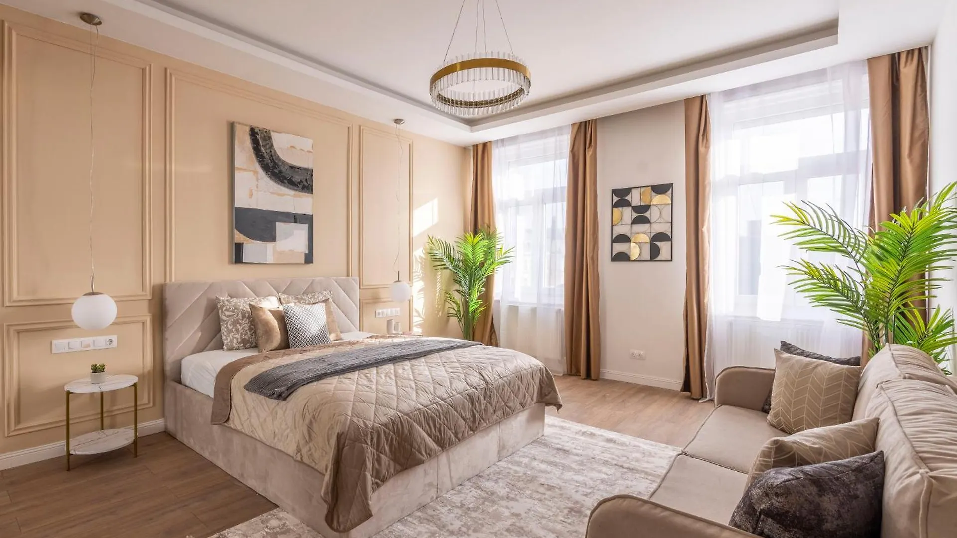 Luxury & Classy Central Apartment With 3Bedrm, 2Bathrm Budapest