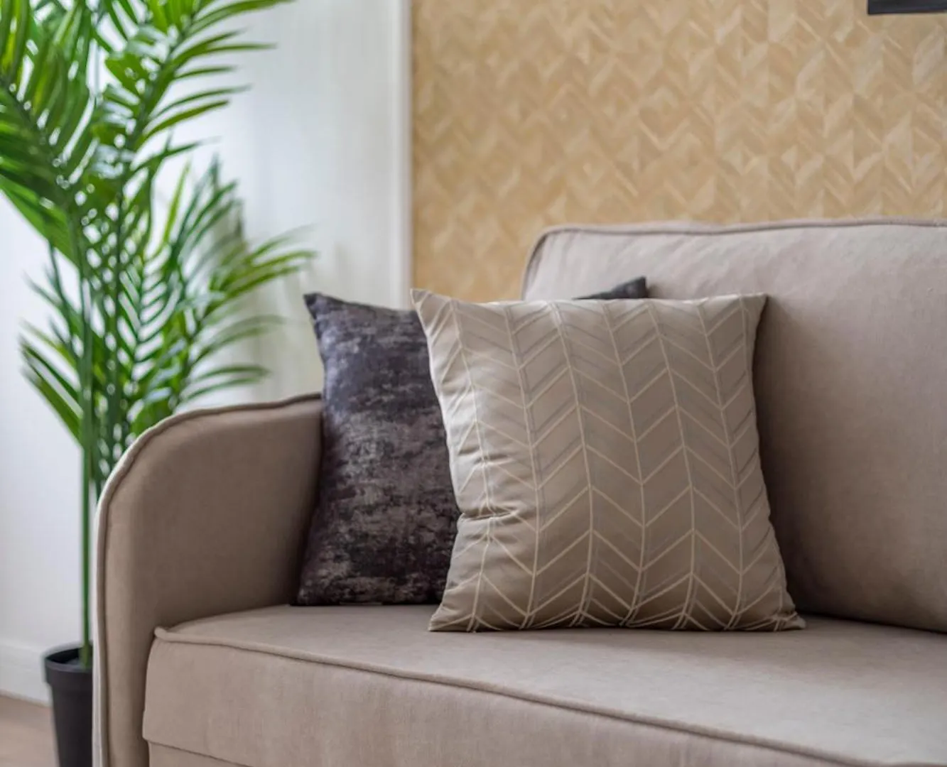 Luxury & Classy Central Apartment With 3Bedrm, 2Bathrm Budapest
